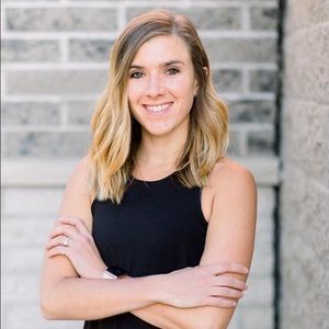 Meet your Posher, Adrienne